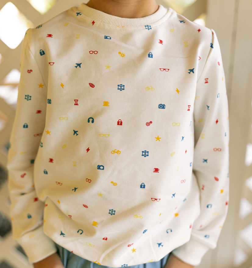 Top con estampado de símbolos pequeños